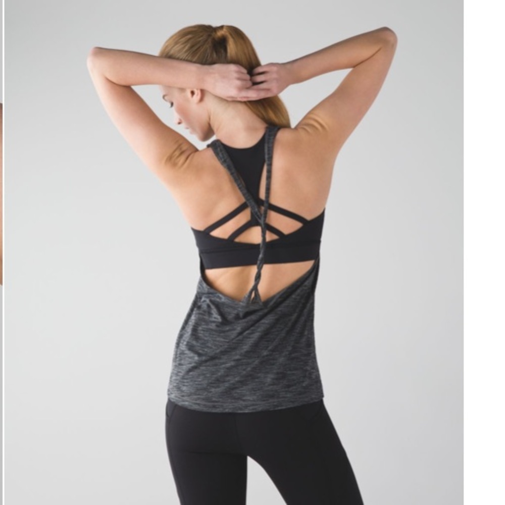 Lululemon Twist and Toil tank with bra size 8